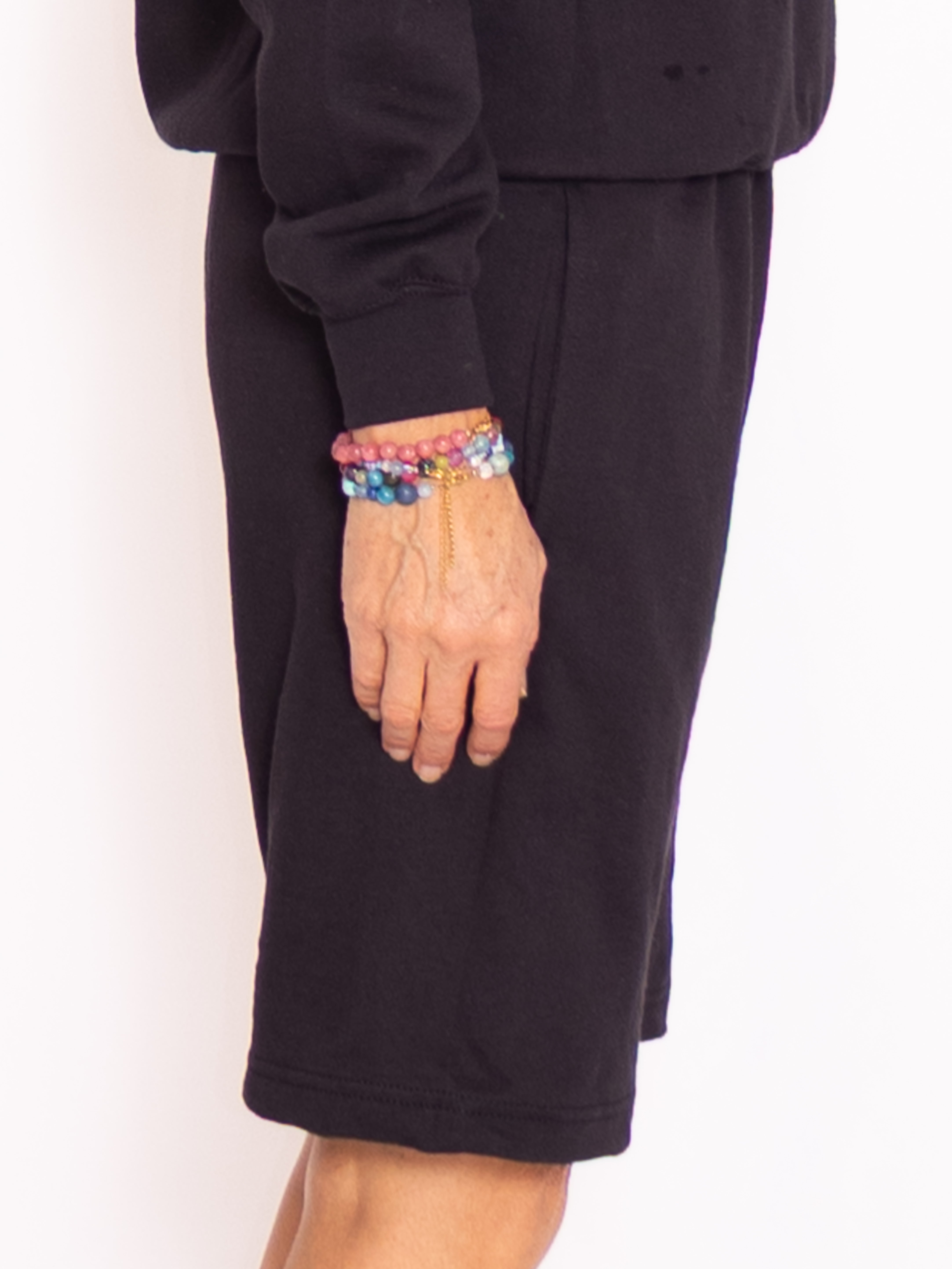 alt text | black | 181 | M | women